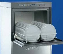 A máquina de lavar louça Gold GS 60 da Colged é espectacular, em especial com cesto Maxi (opcional): lava até 1.440 pratos por hora.