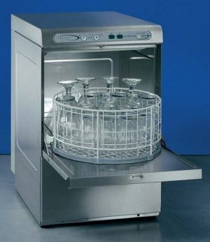 Máquina de lavar copos Silver, fabricada pela Colged, é adaptável: o kit para utilização dos cestos redondos encontra-se disponível sob encomenda.