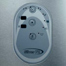 A máquina de lavar louça Silver, da Colged, é simples! Botões de grandes dimensões e encerramento automático no momento em que a campânula é fechada.