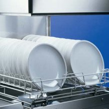 A máquina de lavar louça Silver, da Colged, é espectacular! Com o cesto Jumbo (opcional) lava até 1.320 pratos por hora.
