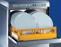 A máquina de lavar louça Silver, da Colged, é volumosa! Máquina de lavar pratos de até 32 cm (com cesto especial opcional).