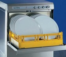 A máquina de lavar louça Steel 51, da Colged, é versátil! Acondiciona também pratos de 32 cm (cesto opcional).