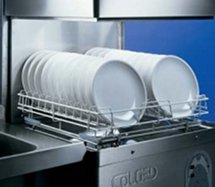 A máquina de lavar louça Steel 70, da Colged, é incansável! 1320 pratos/hora com o cesto Jumbo opcional.